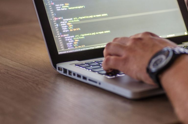 Automatiza tu negocio: integra tus apps y deja de copiar y pegar datos